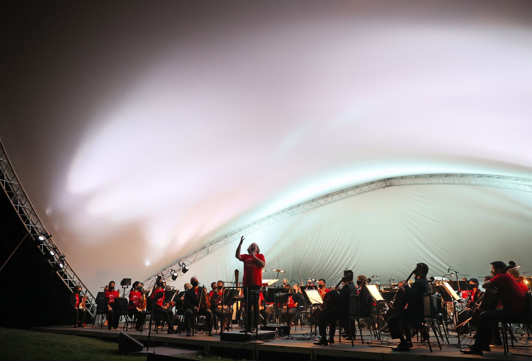 SLSO draws thousands for free Art Hill concert